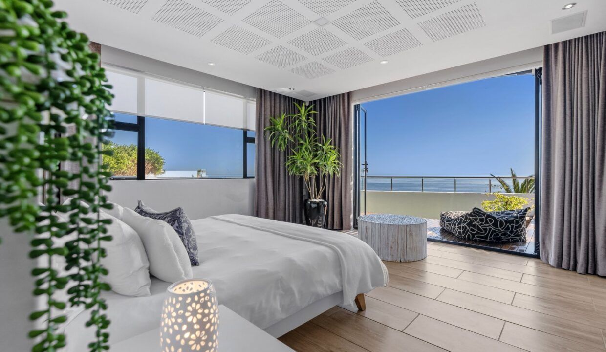 4 Bedroom Self-Catering House in Camps Bay, photo 7