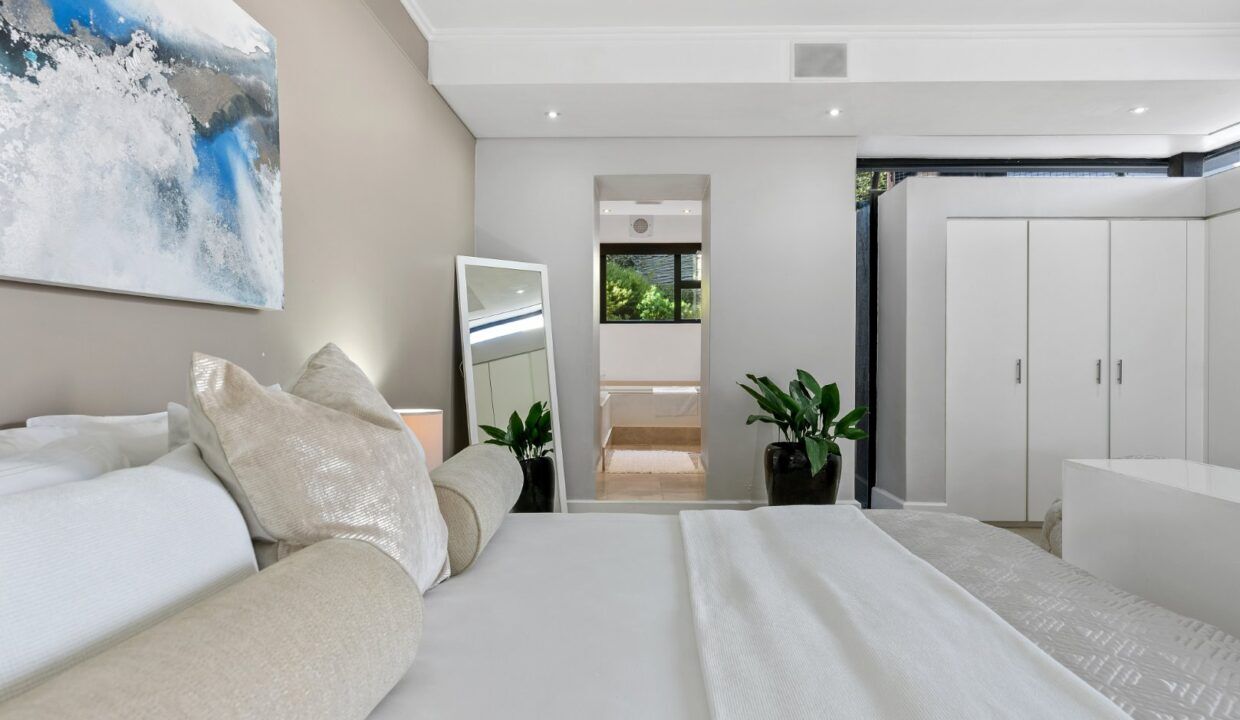 4 Bedroom Self-Catering House in Camps Bay, photo 11