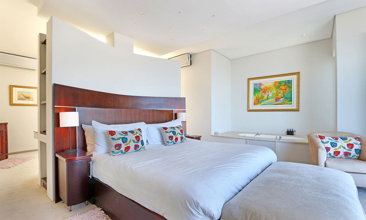 7 Bedroom Self-Catering Villa in Camps Bay, photo 2