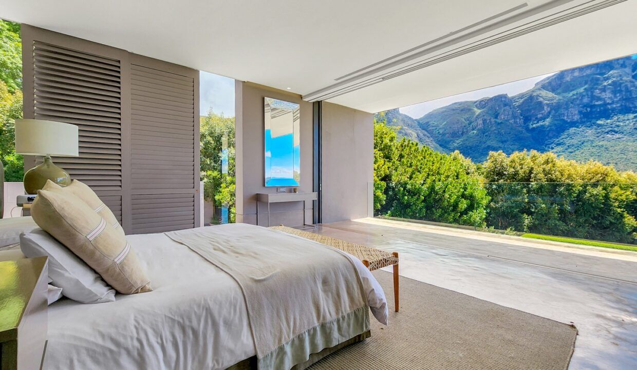 7 Bedroom Self-Catering Villa in Constantia, photo 2