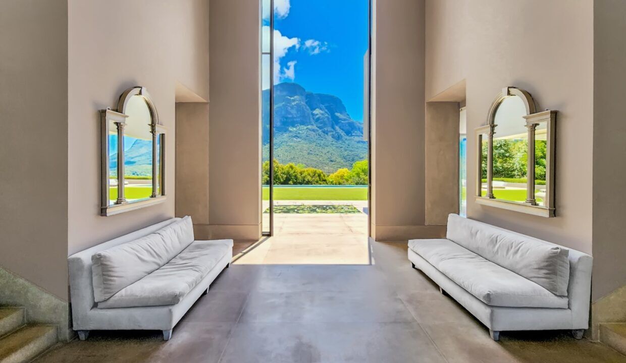 7 Bedroom Self-Catering Villa in Constantia, photo 9