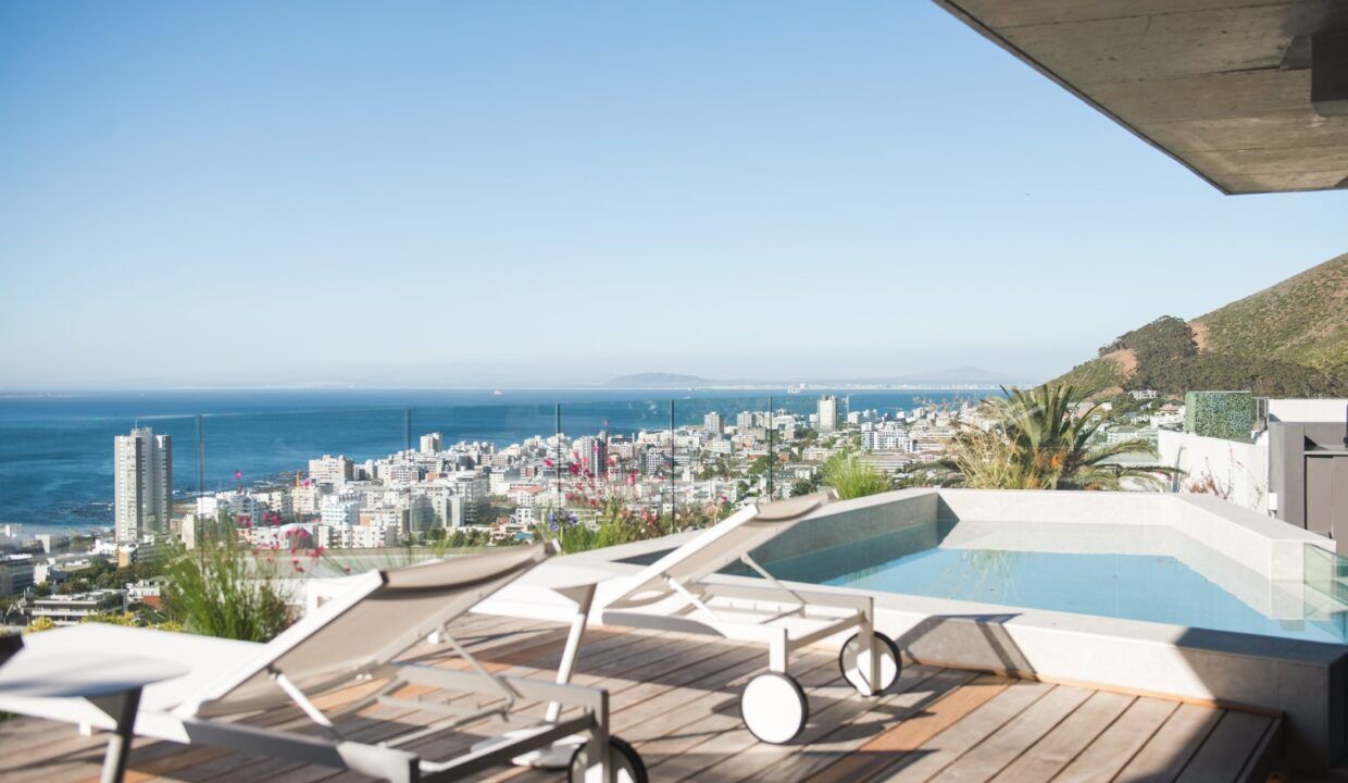 4 Bedroom Self-Catering Apartment in Fresnaye, photo 12