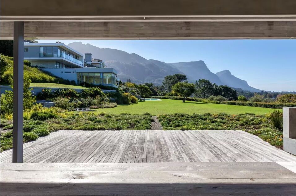 12 Bedroom Self-Catering House in Constantia, photo 2