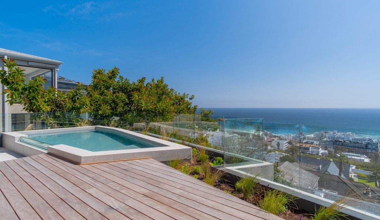 4 Bedroom Self-Catering House in Fresnaye, photo 11