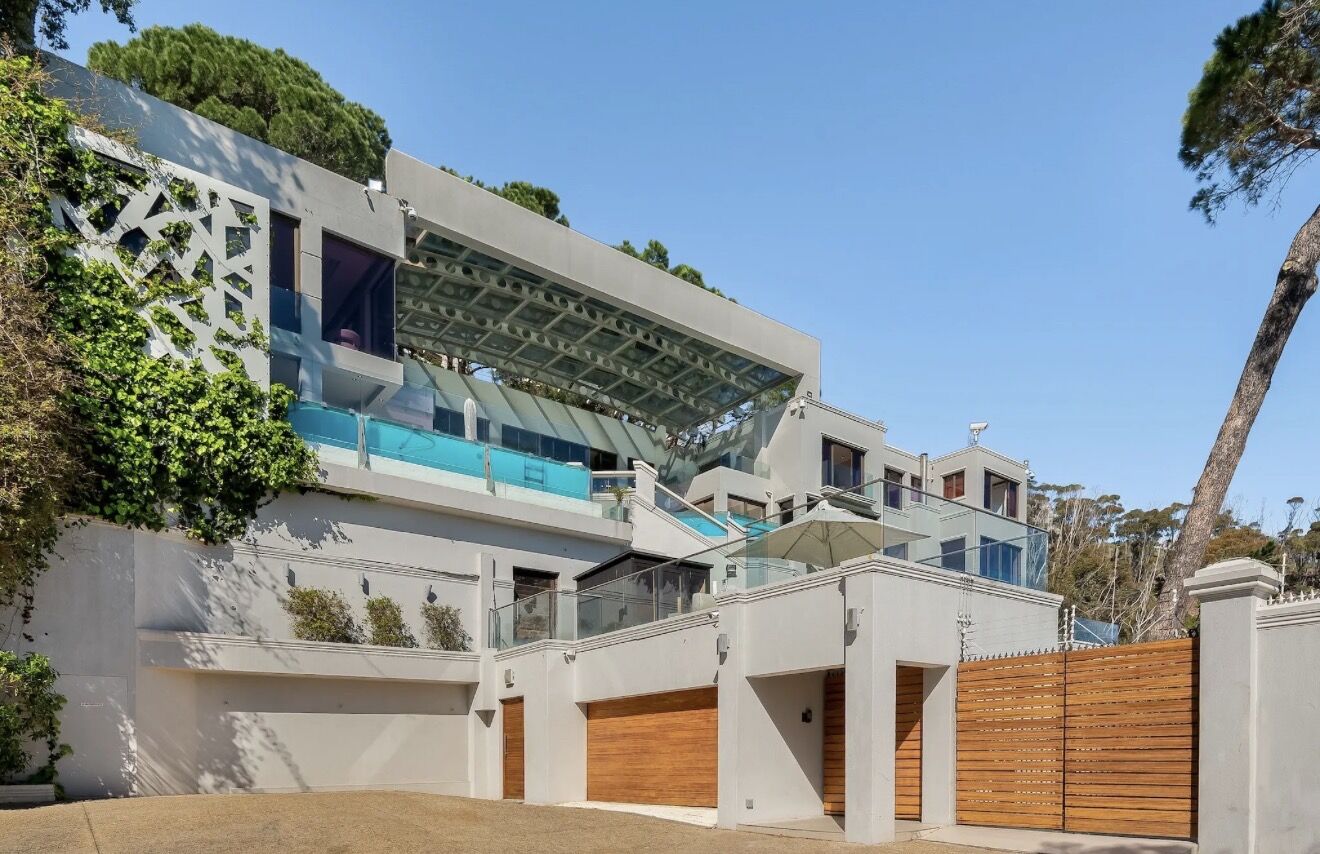 6 Bedroom Self-Catering House in Clifton, photo 2