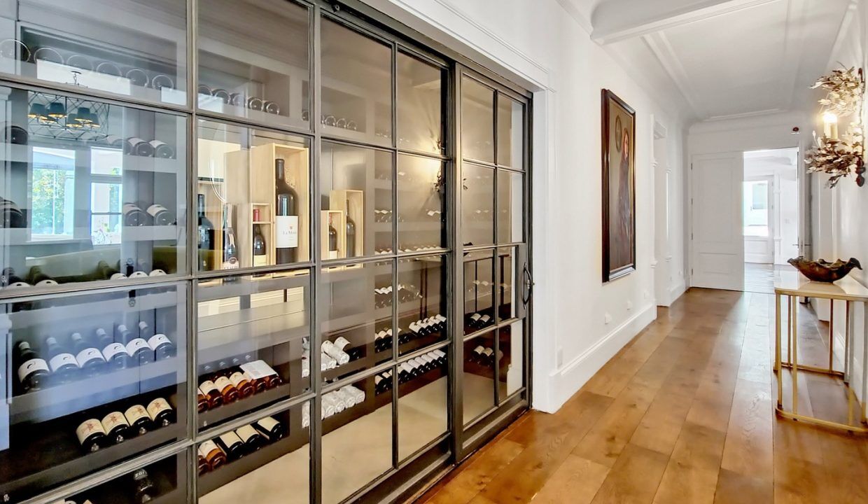 8 Bedroom Self-Catering Villa in Constantia, photo 4
