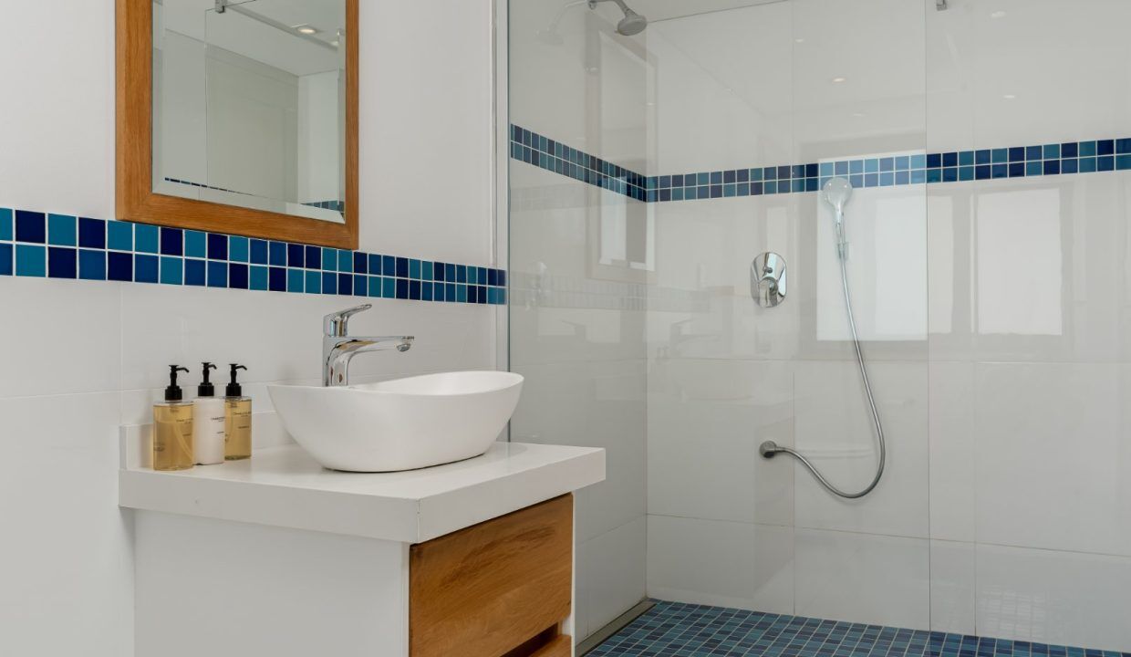 5 Bedroom Self-Catering Villa in Avignon, photo 8