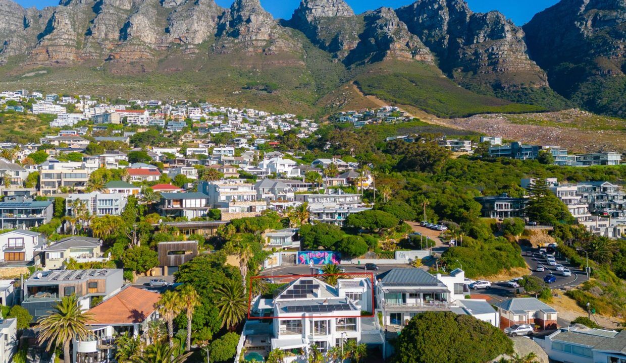 3 Bedroom Self-Catering House in Camps Bay, photo 4