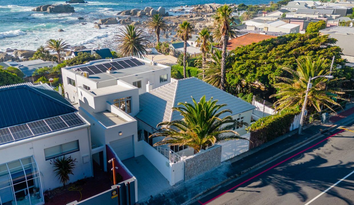 3 Bedroom Self-Catering House in Camps Bay, photo 5
