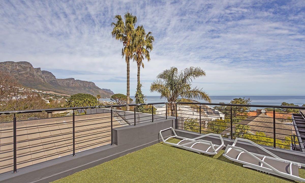 6 Bedroom Self-Catering Townhouse in Camps Bay, photo 7
