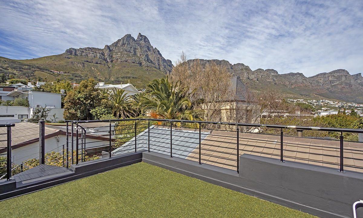 6 Bedroom Self-Catering Townhouse in Camps Bay, photo 8