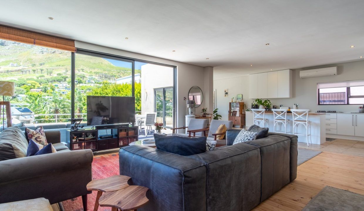 2 Bedroom Self-Catering Flat in Gardens, photo 3