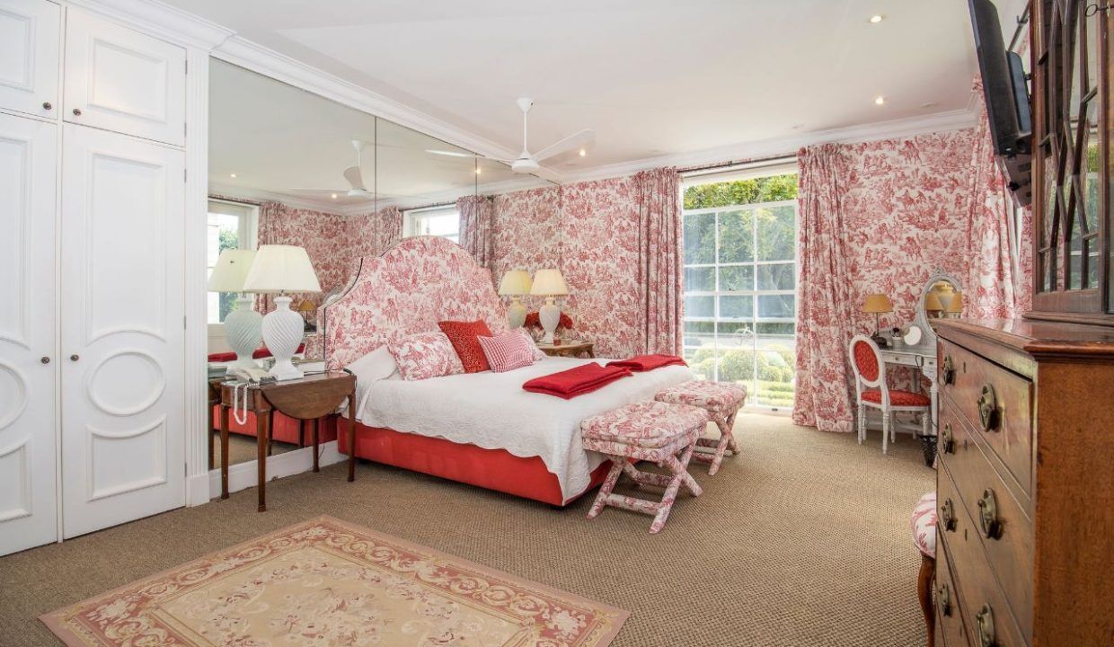 8 Bedroom Self-Catering Villa in Bishopscourt, photo 4