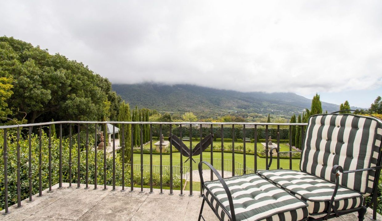 8 Bedroom Self-Catering Villa in Bishopscourt, photo 5