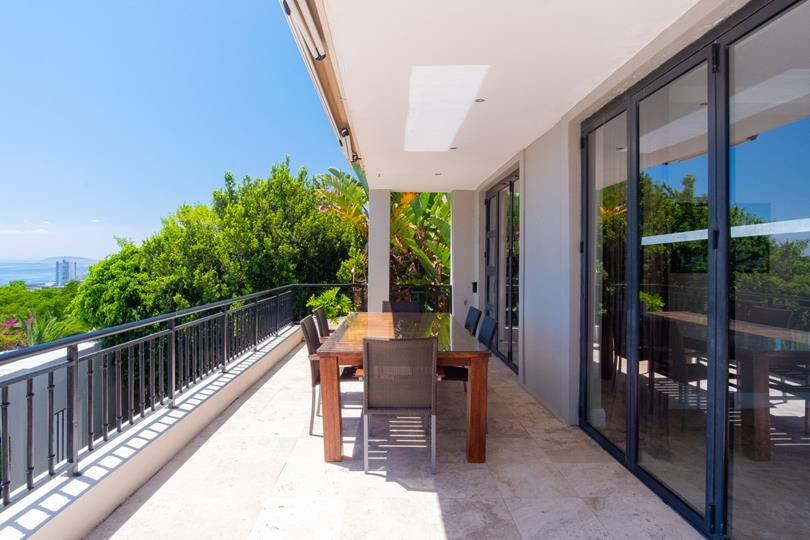 6 Bedroom Self-Catering Villa in Bantry Bay, photo 6