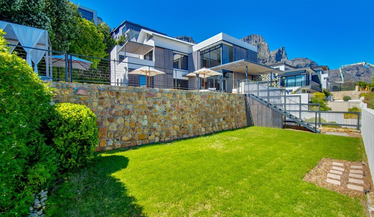 4 Bedroom Self-Catering Villa in Camps Bay