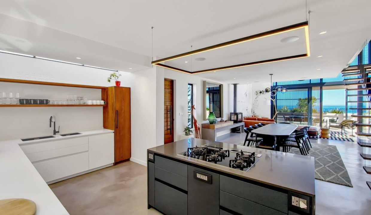 4 Bedroom Self-Catering Villa in Camps Bay, photo 12
