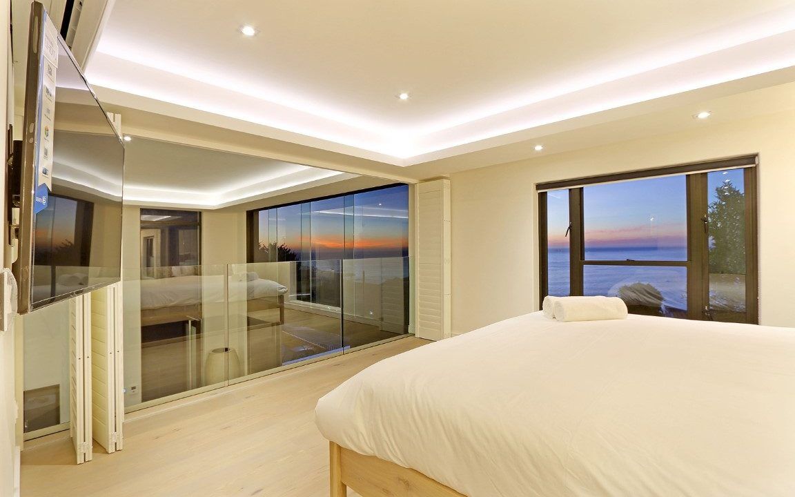 5 Bedroom Self-Catering Villa in Bantry Bay, photo 2