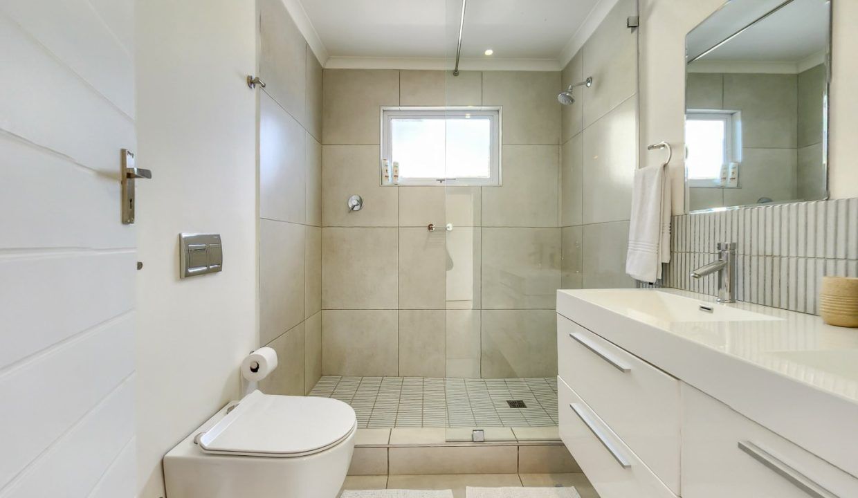 5 Bedroom Self-Catering House in Fresnaye, photo 3