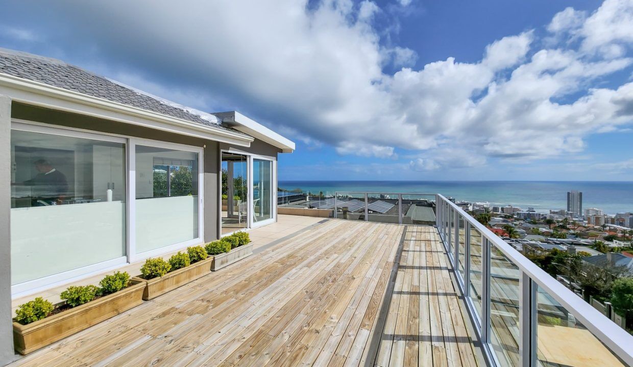 5 Bedroom Self-Catering House in Fresnaye, photo 8