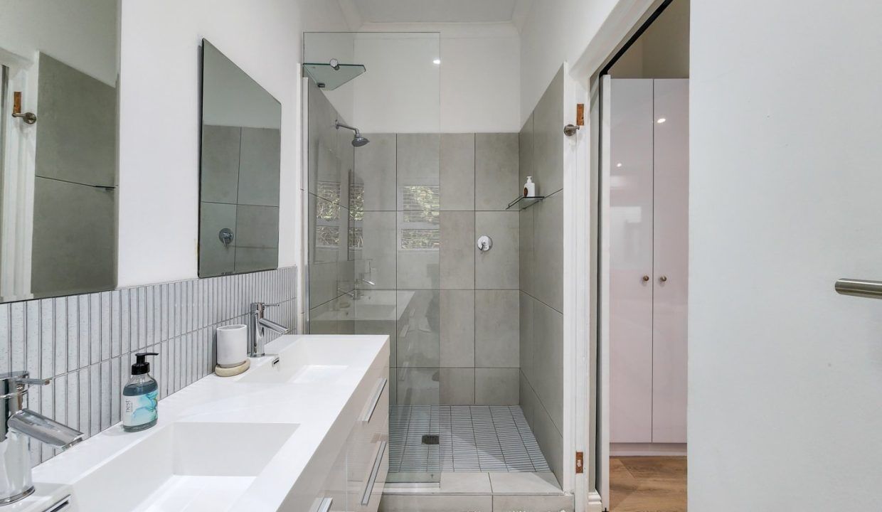 5 Bedroom Self-Catering House in Fresnaye, photo 10
