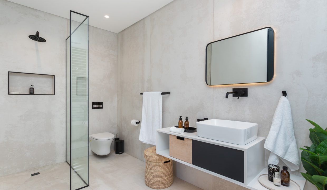 4 Bedroom Self-Catering Garden Cottage in Constantia, photo 9
