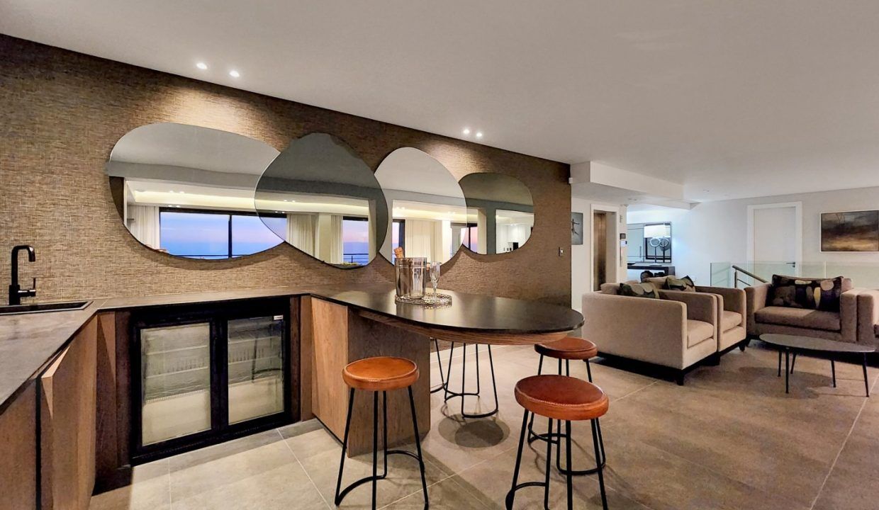 9 Bedroom Self-Catering Villa in Camps Bay, photo 7
