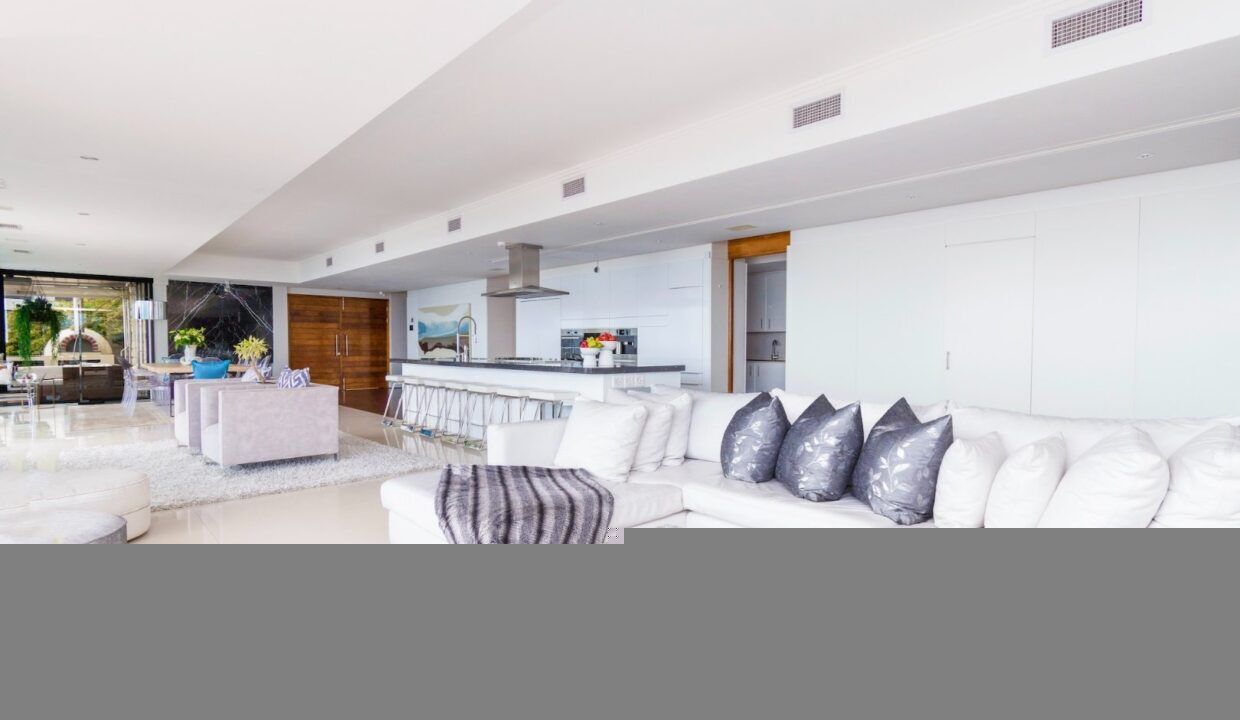 4 Bedroom Self-Catering Apartment in Camps Bay, photo 9