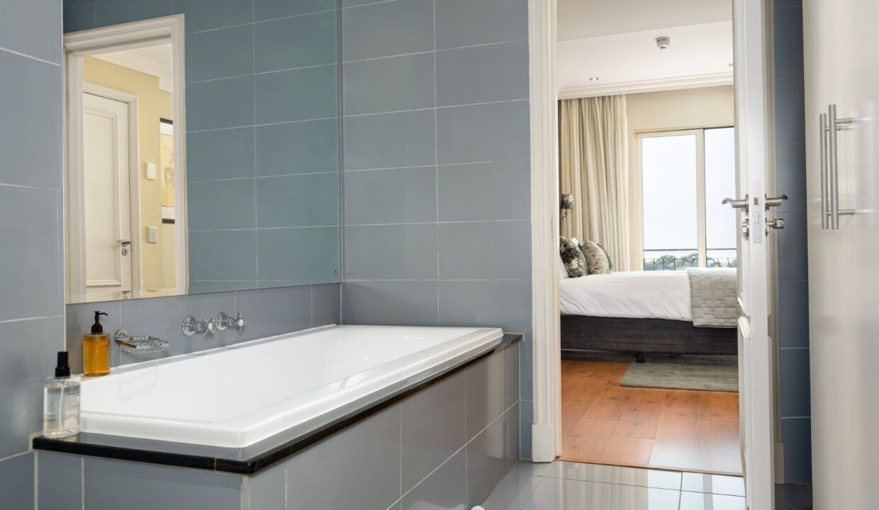 3 Bedroom Self-Catering Apartment in Green Point, photo 6