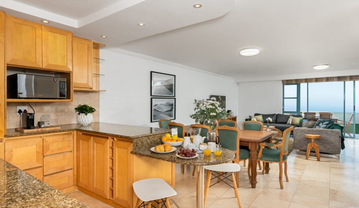 3 Bedroom Self-Catering Apartment in Camps Bay, photo 5