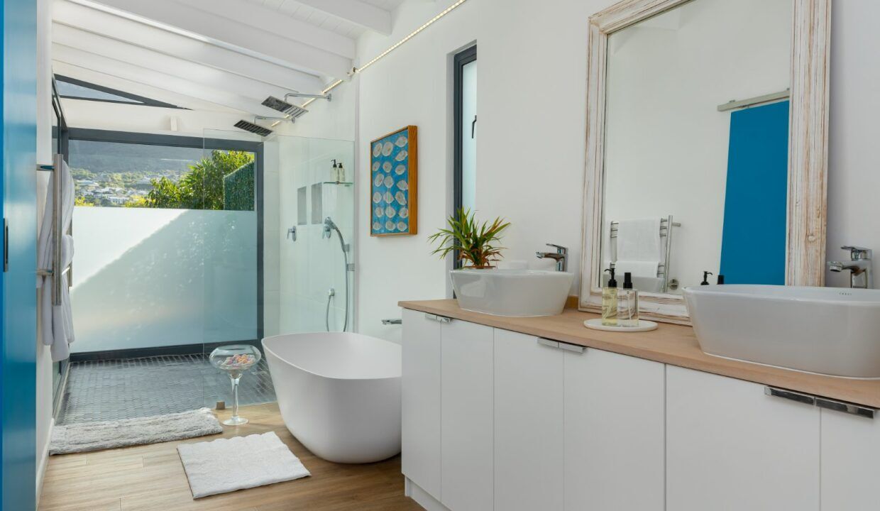 5 Bedroom Self-Catering Villa in Avignon, photo 9