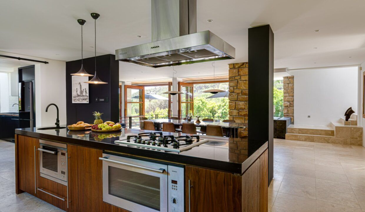 5 Bedroom Self-Catering Villa in Camps Bay, photo 6