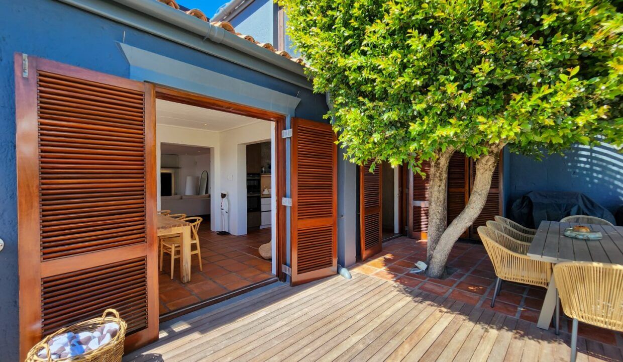 4 Bedroom Self-Catering House in Clifton, photo 4