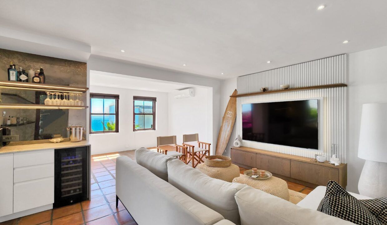 4 Bedroom Self-Catering House in Clifton, photo 5