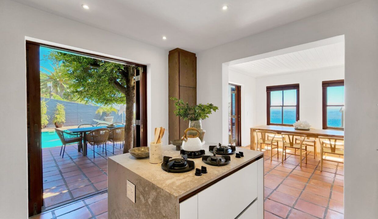 4 Bedroom Self-Catering House in Clifton, photo 8
