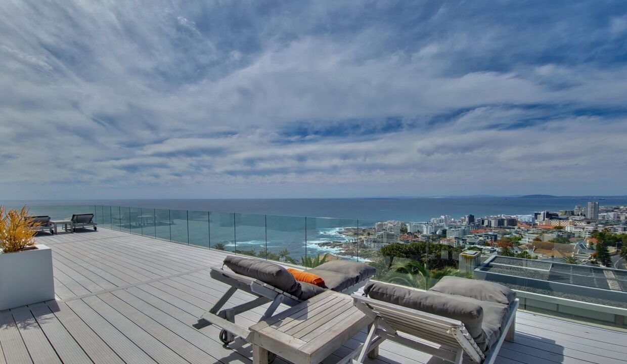7 Bedroom Self-Catering Villa in Bantry Bay, photo 8