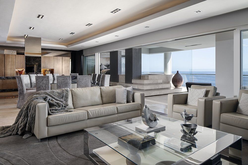 5 Bedroom Self-Catering Apartment in Mouille Point