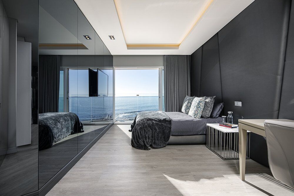 5 Bedroom Self-Catering Apartment in Mouille Point, photo 10