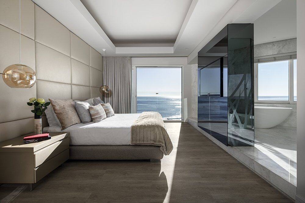 5 Bedroom Self-Catering Apartment in Mouille Point, photo 11