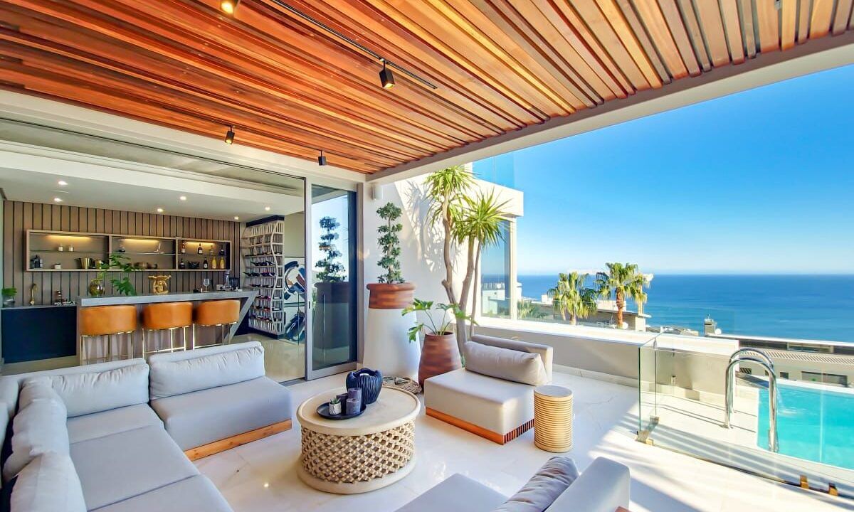5 Bedroom Self-Catering House in Bantry Bay