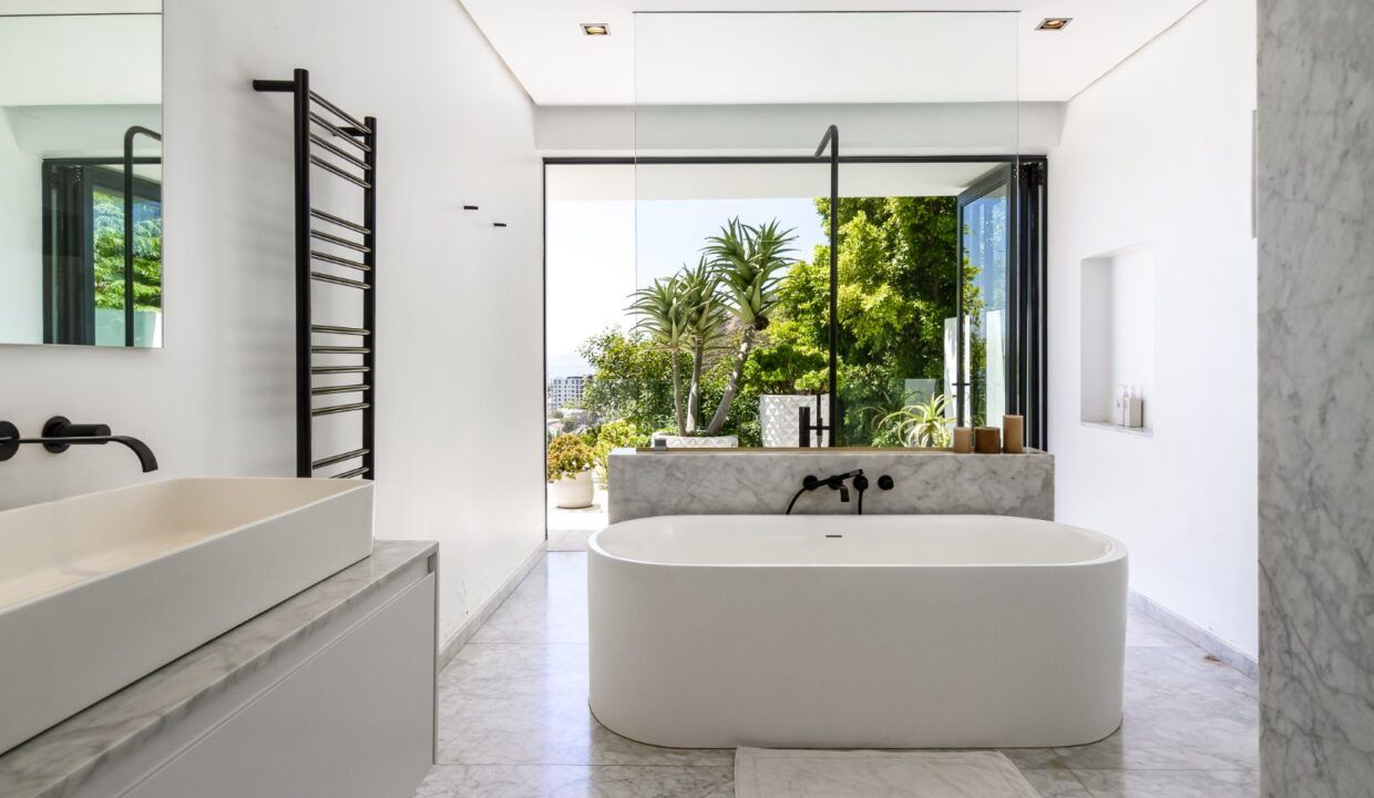 5 Bedroom Self-Catering Villa in Fresnaye, photo 9