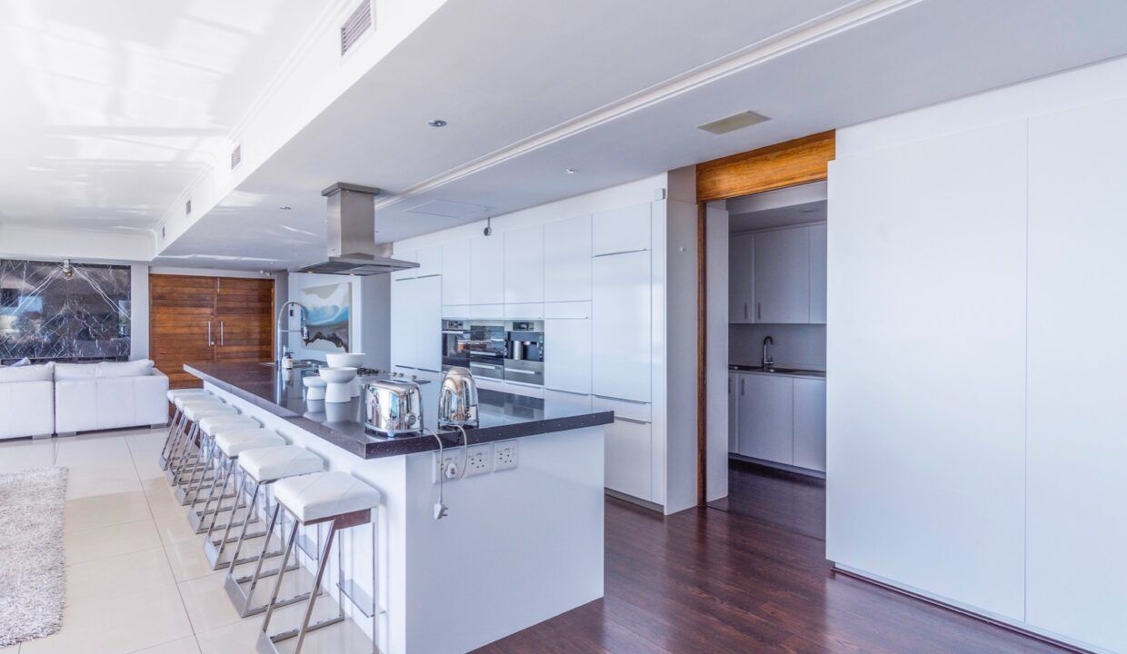 4 Bedroom Self-Catering Apartment in Camps Bay, photo 3