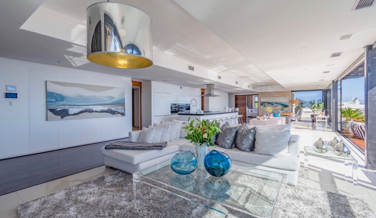 4 Bedroom Self-Catering Apartment in Camps Bay, photo 9