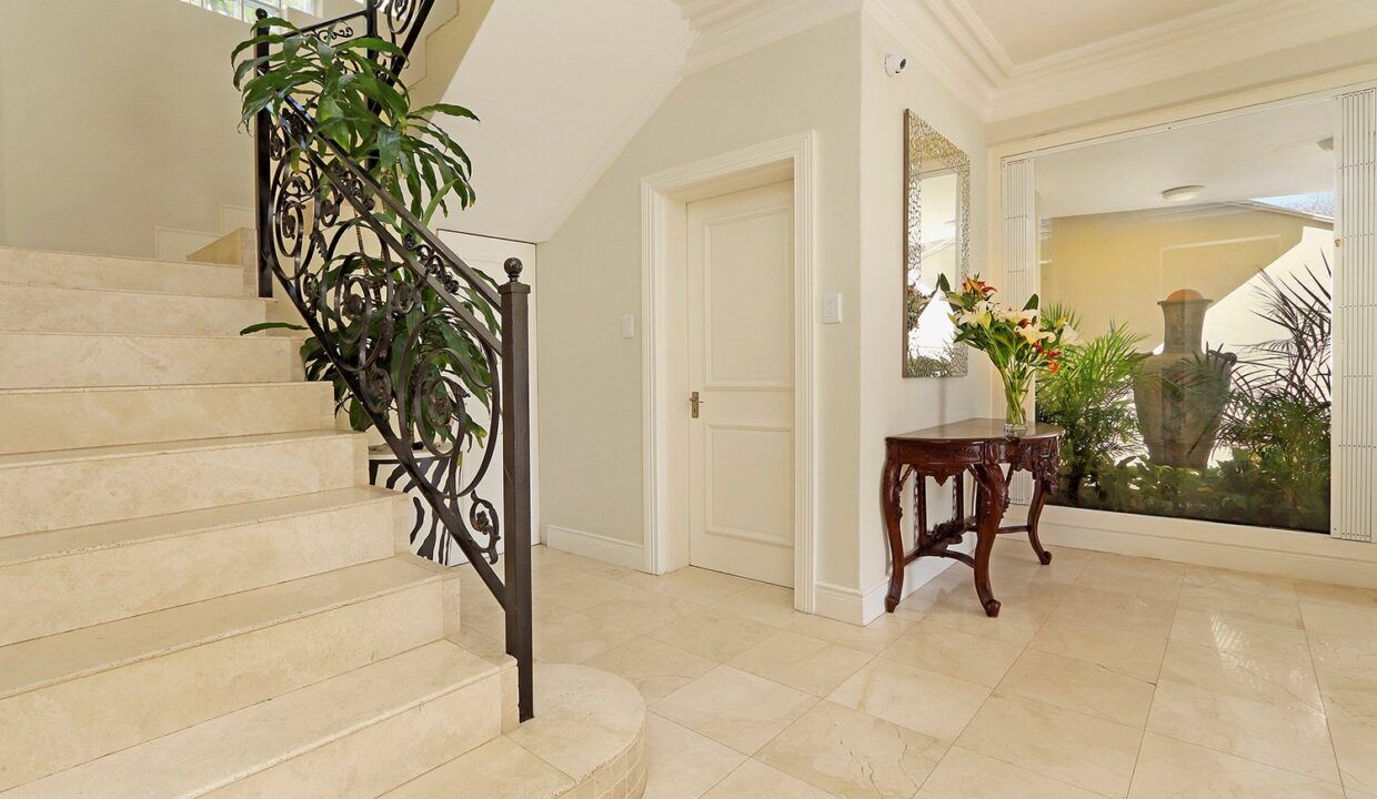 6 Bedroom Self-Catering Villa in Bantry Bay, photo 5