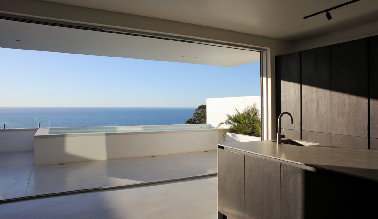 8 Bedroom Self-Catering Villa in Camps Bay, photo 4
