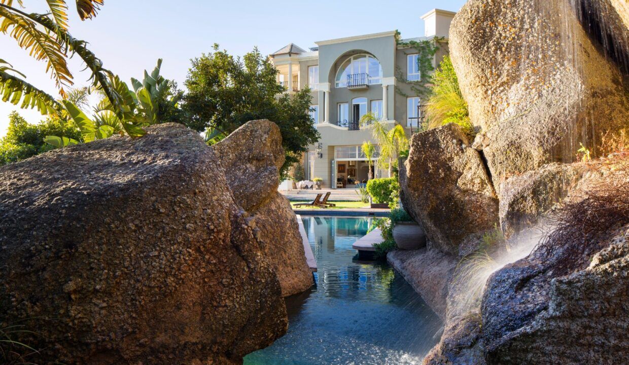 6 Bedroom Self-Catering Villa in Clifton, photo 3