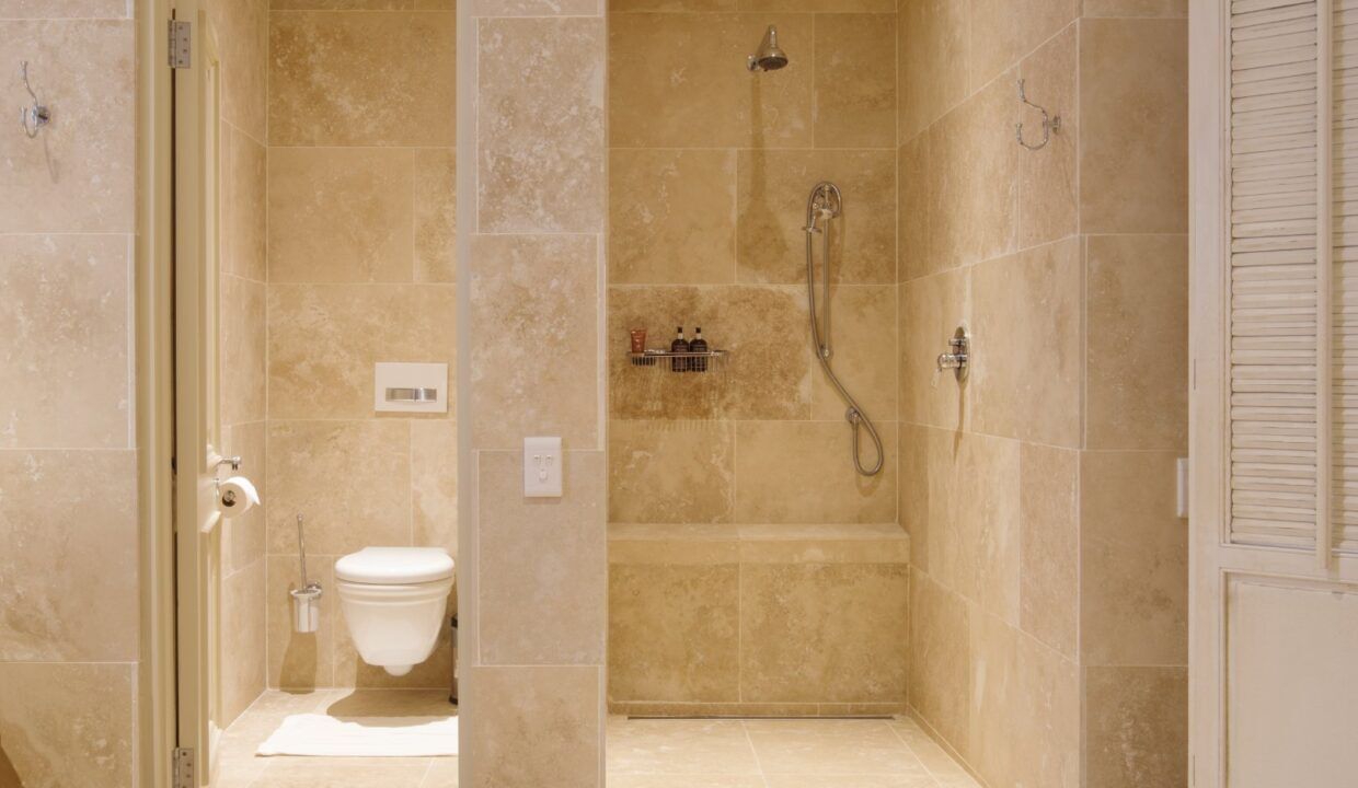 6 Bedroom Self-Catering Villa in Clifton, photo 8