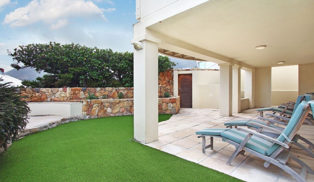4 Bedroom Self-Catering Villa in Bakoven, photo 9