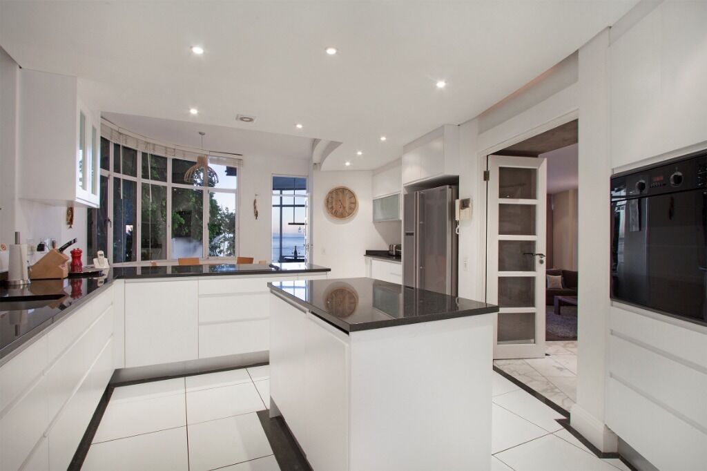 6 Bedroom Self-Catering Villa in Camps Bay, photo 5