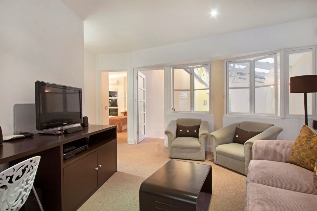 6 Bedroom Self-Catering Villa in Camps Bay, photo 8